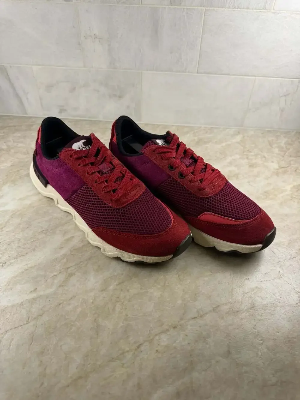 Sorel Kinetic Rush Sneakers Womens 8.5 Red Mesh Lace Up Athletic Shoes NL3516